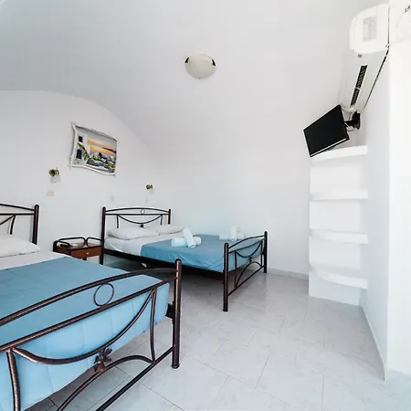 Dima Santorini 호텔