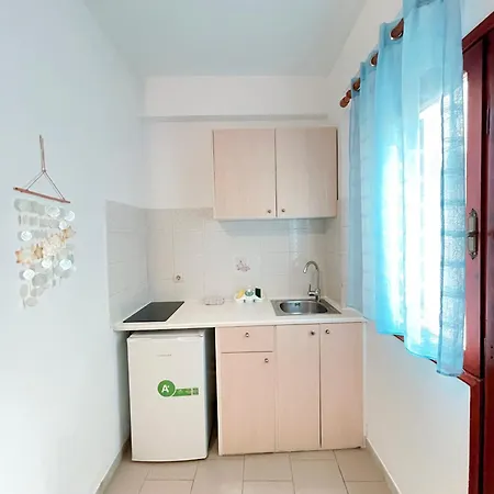 Dima Santorini 호텔 *