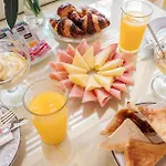 Dima Hotel *