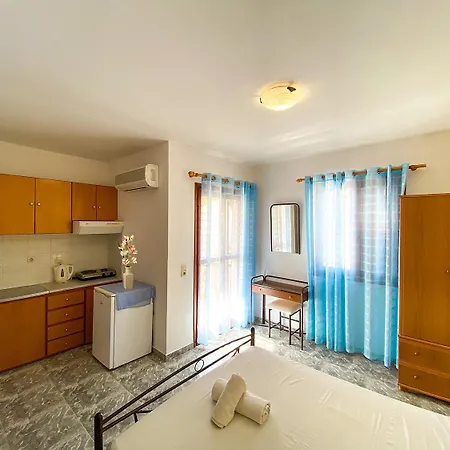 Dima Hotel Perissa (Santorini)